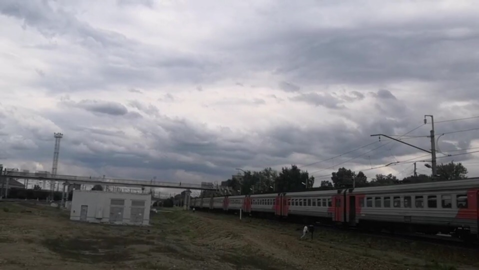На железнодорожной станции в Рыбном засняли зацеперов