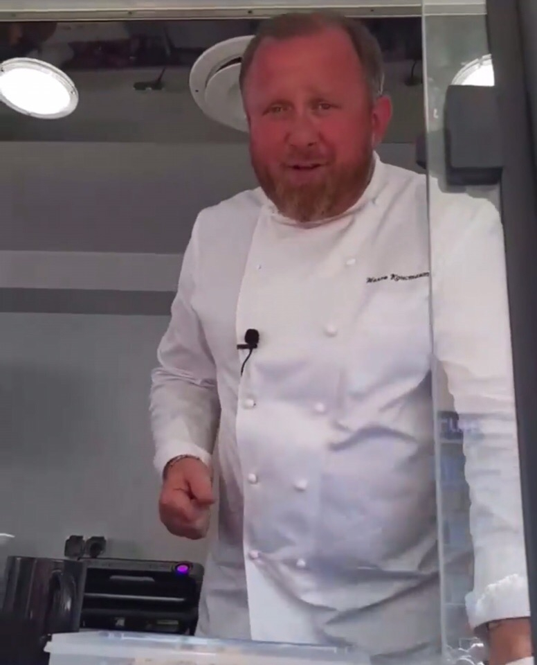 Видео: шеф-повар Ивлев показывает рязанцам мастер-класс