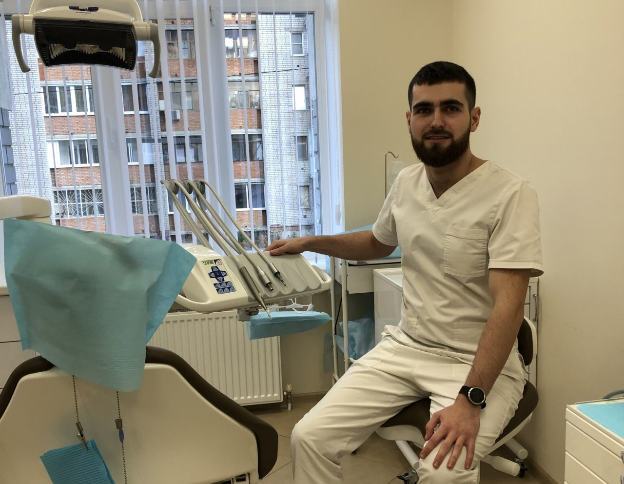 Как не довести себя до зубных имплантантов: рассказывает стоматолог