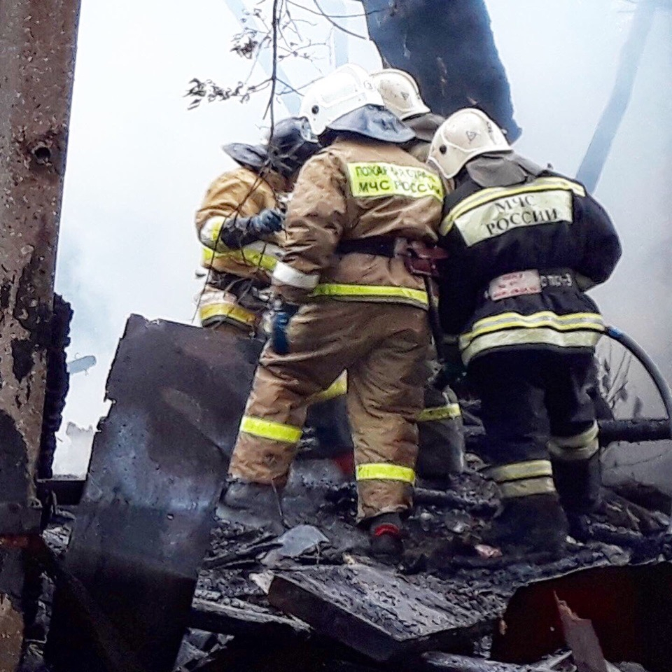 В Касимове загорелся жилой дом - пожарные спасли двух человек