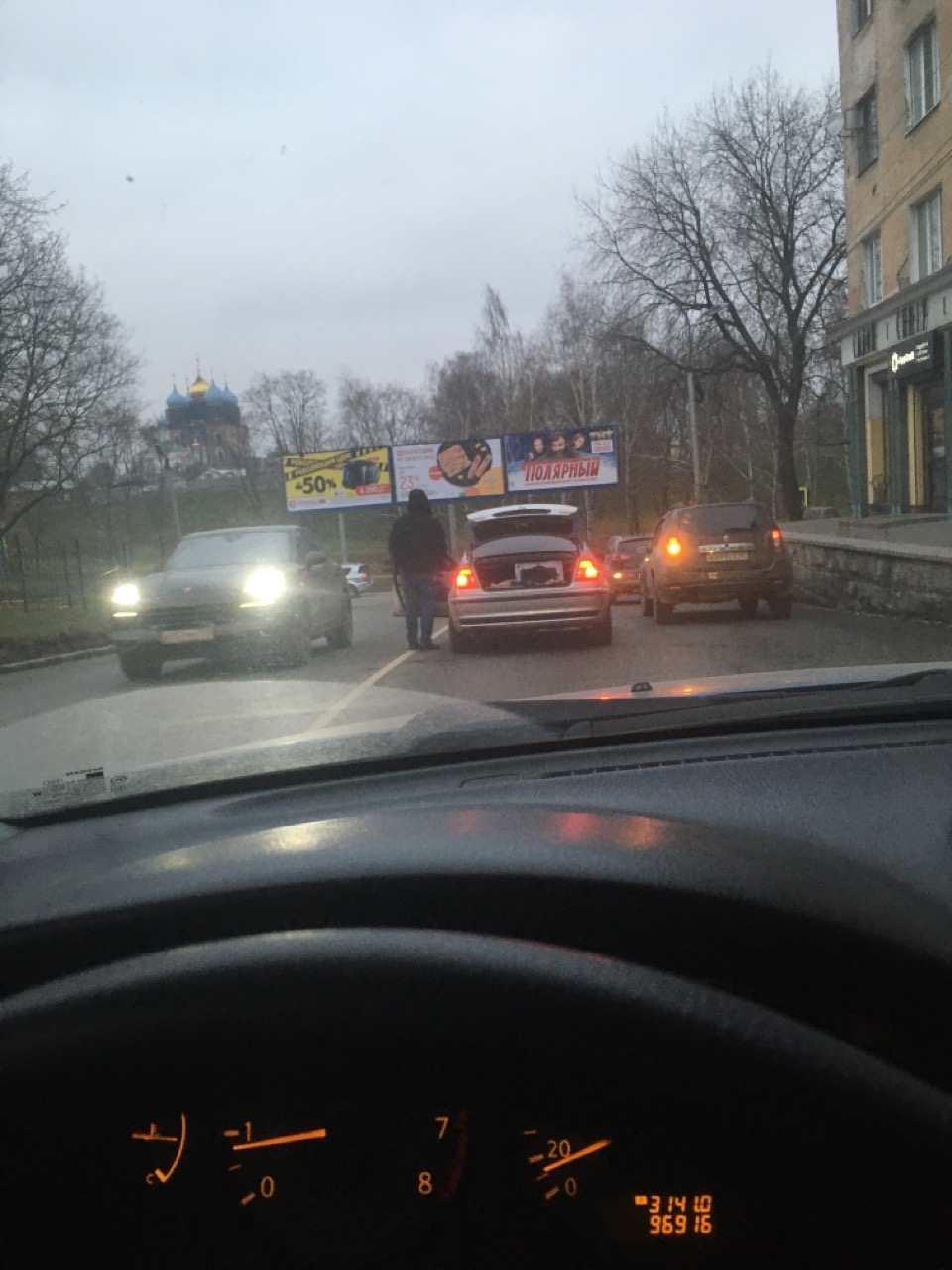 Неподалеку от рязанского кремля столкнулись BMW и Kia