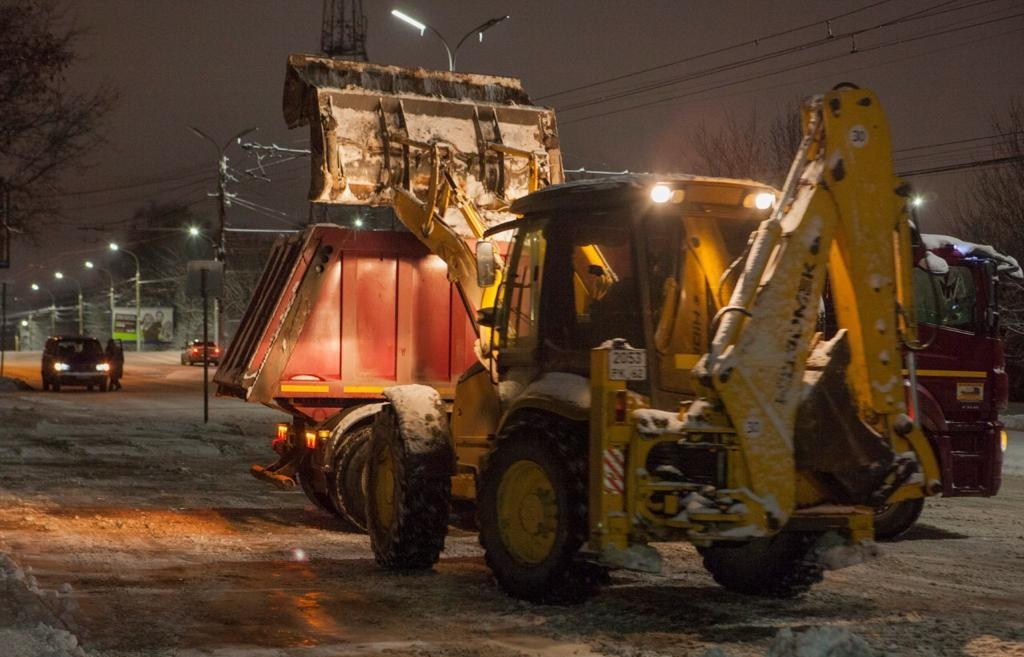 Рязанские коммунальщики вывезли почти 2 тысячи кубометров снега