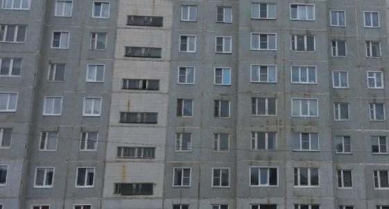 В Рязани из окна 9-го этажа выпал молодой человек