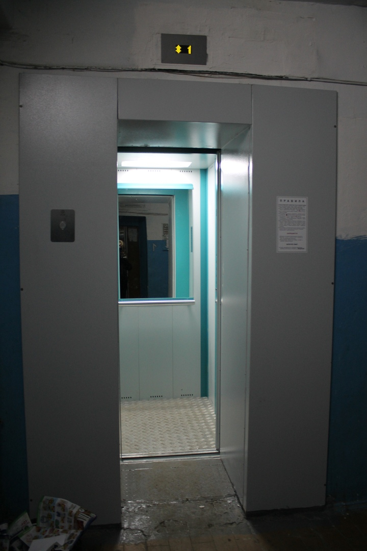 Капитально отремонтировали: в Рязани обнаружен самый узкий лифт