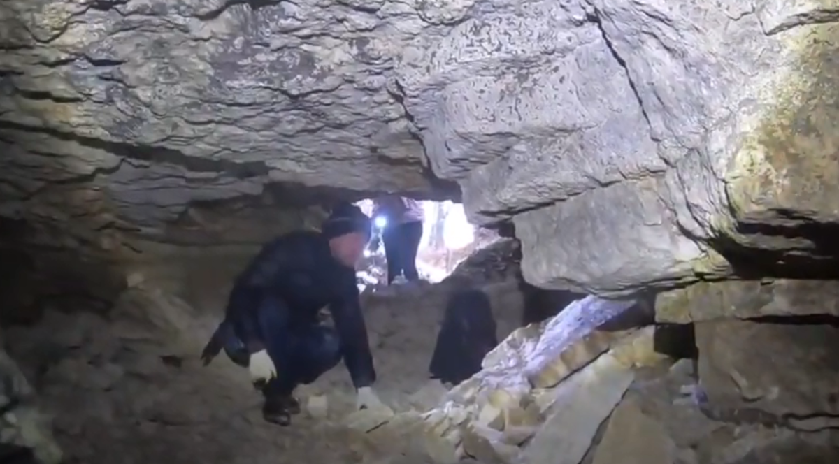 Касимовские пещеры: под Рязанью блогеры спустились в заброшенные каменоломни