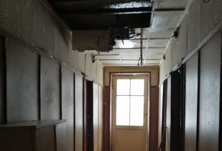 Прокуратура начала проверку после обрушения потолка в рязанском общежитии