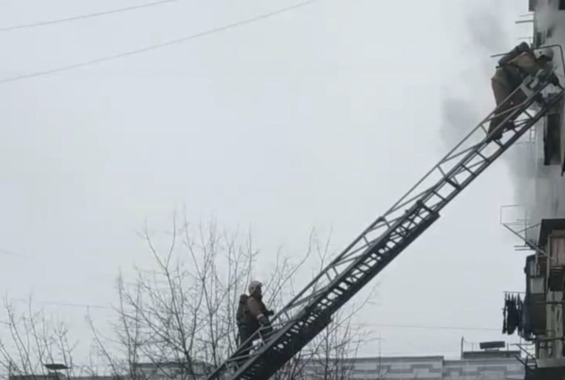 В пожаре на Стройкова пострадало 3 человека