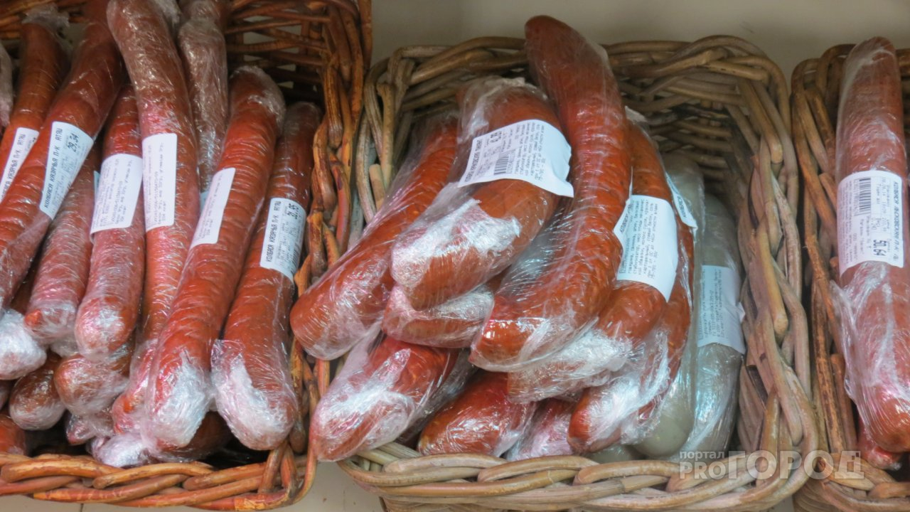 Сначала вода, потом воздух, теперь колбаса: в рязанские магазины отправилась просроченная мясная продукция