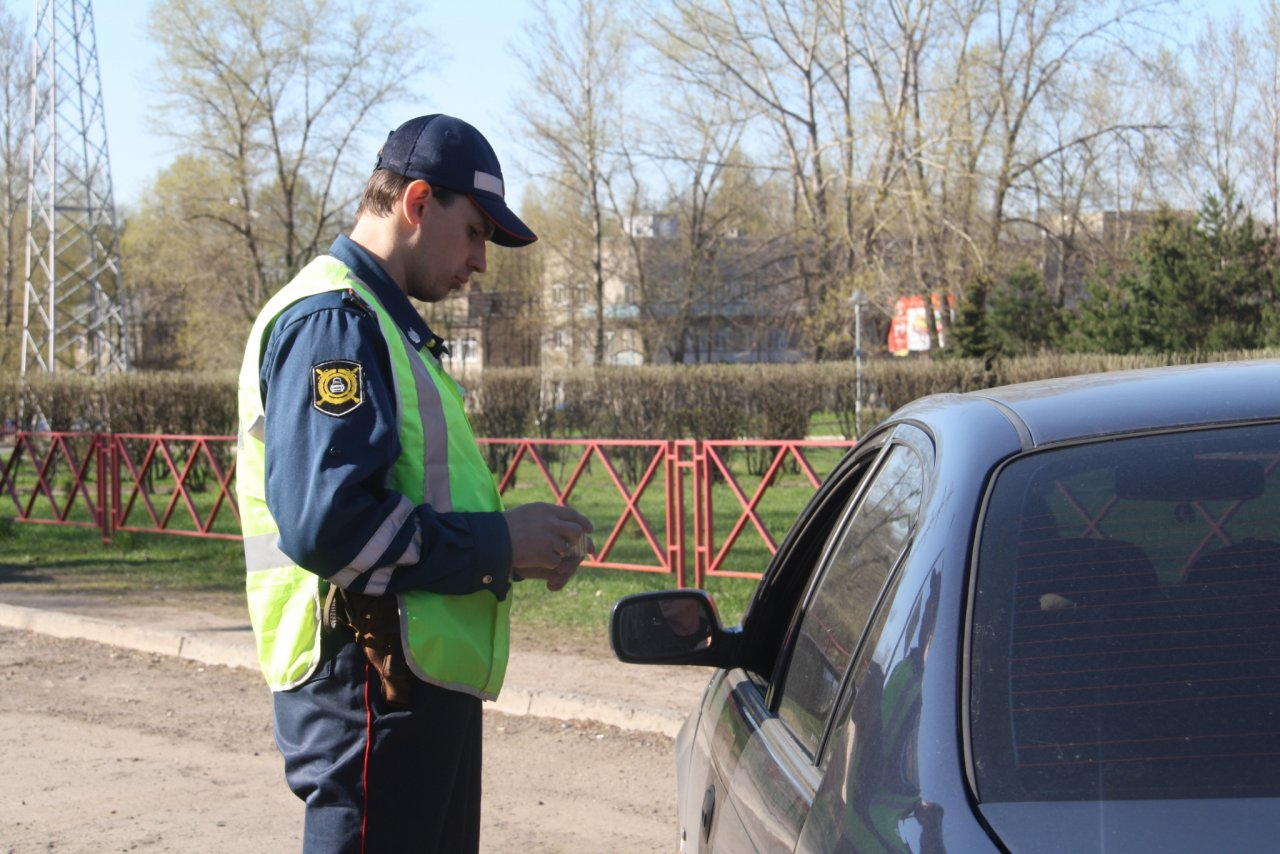 “Внимание - дети”: сотрудники ГИБДД Рязани проверили водителей