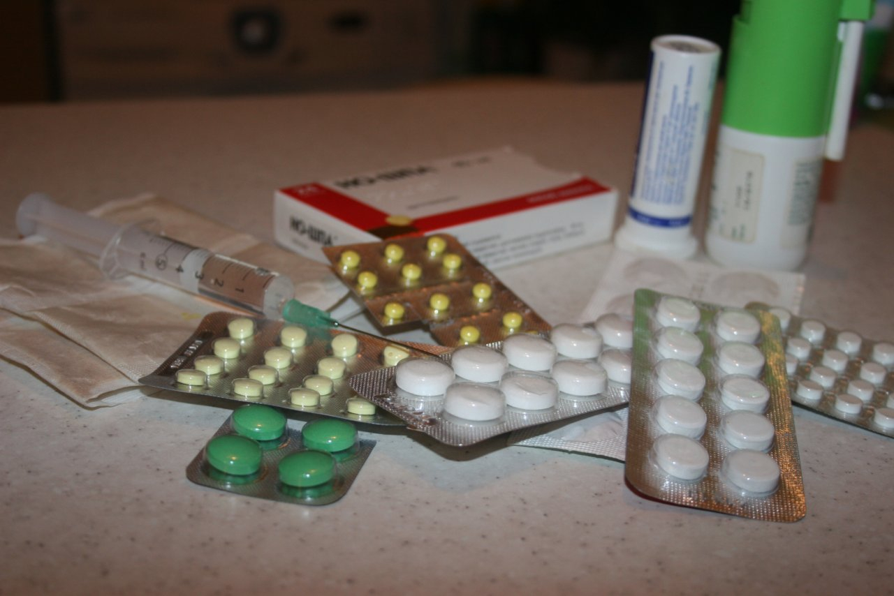 Госдума усилила ответственность за ввоз незарегистрированных лекарств