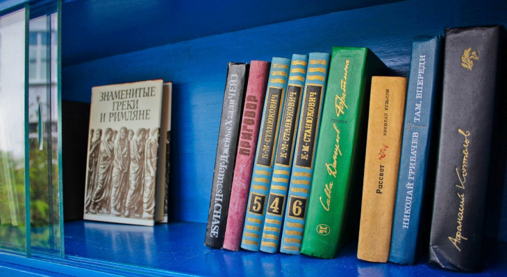 Откройте книжные магазины: писатели просят признать книги товаром первой необходимости