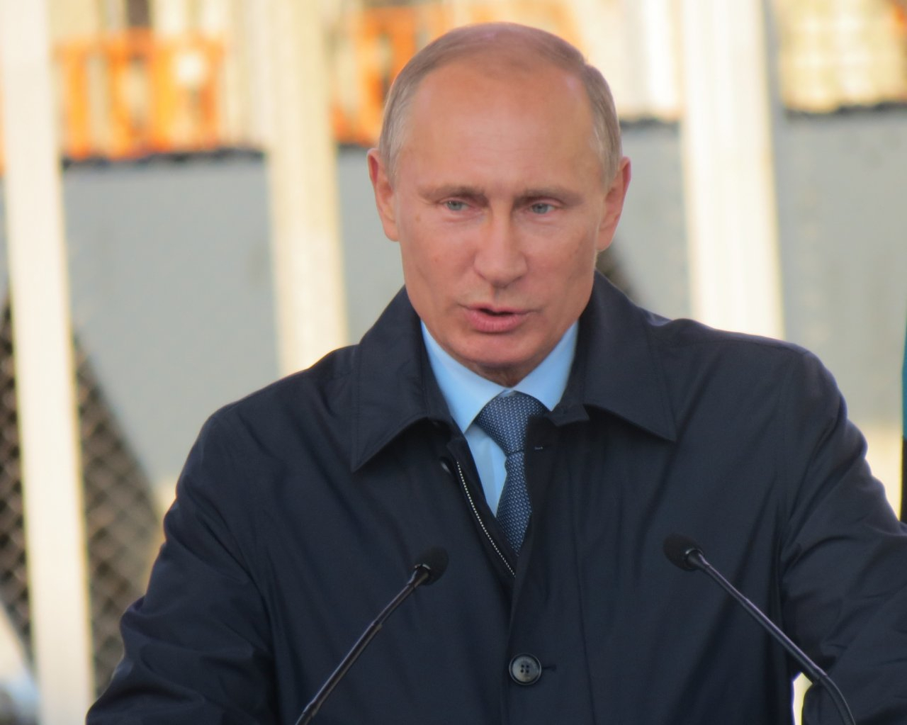 “Это наша память и гордость”: Владимир Путин обратился к россиянам на День Победы