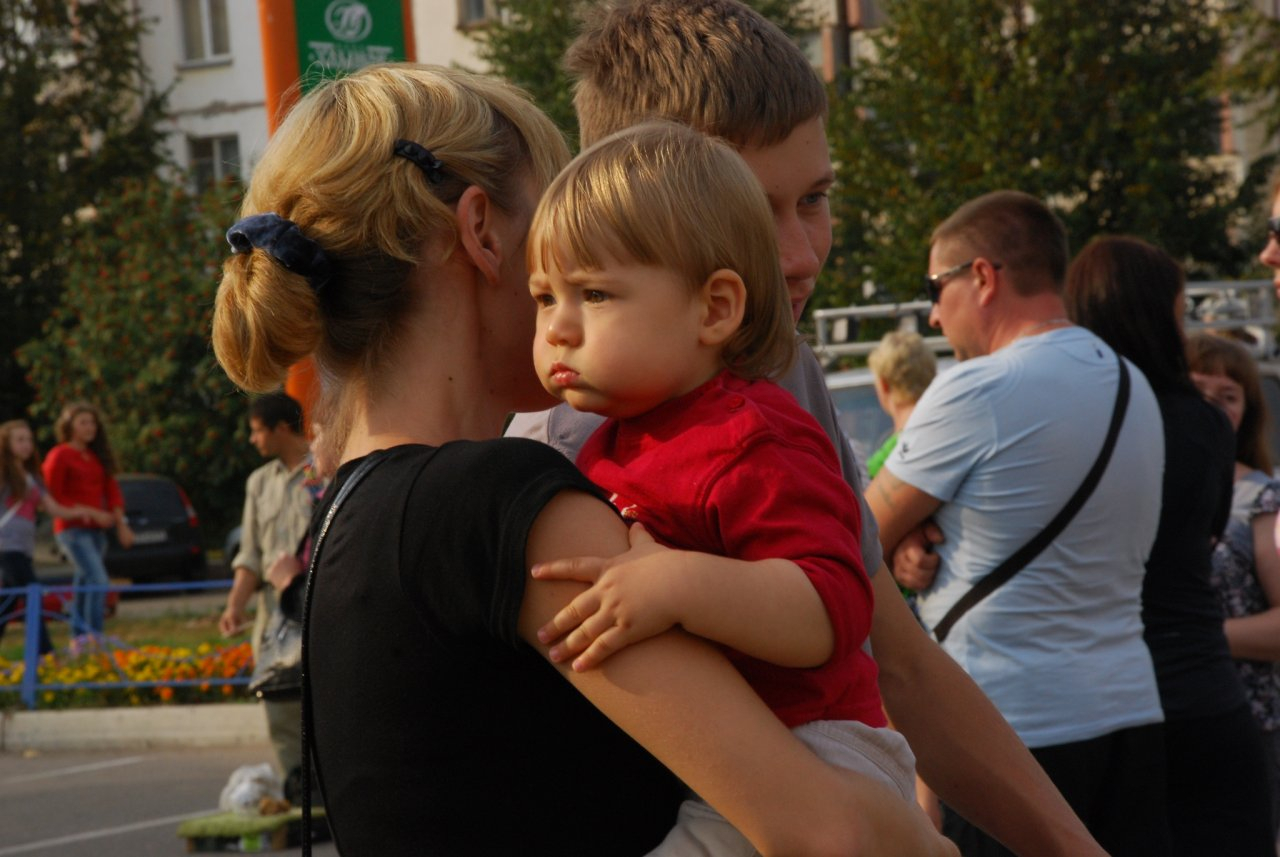 Для неработающих и студентов: в России увеличили размер пособия по уходу за детьми