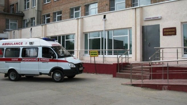 Отправили в больницу: шестилетний мальчик выпрыгнул из окна в Александро-Невском районе