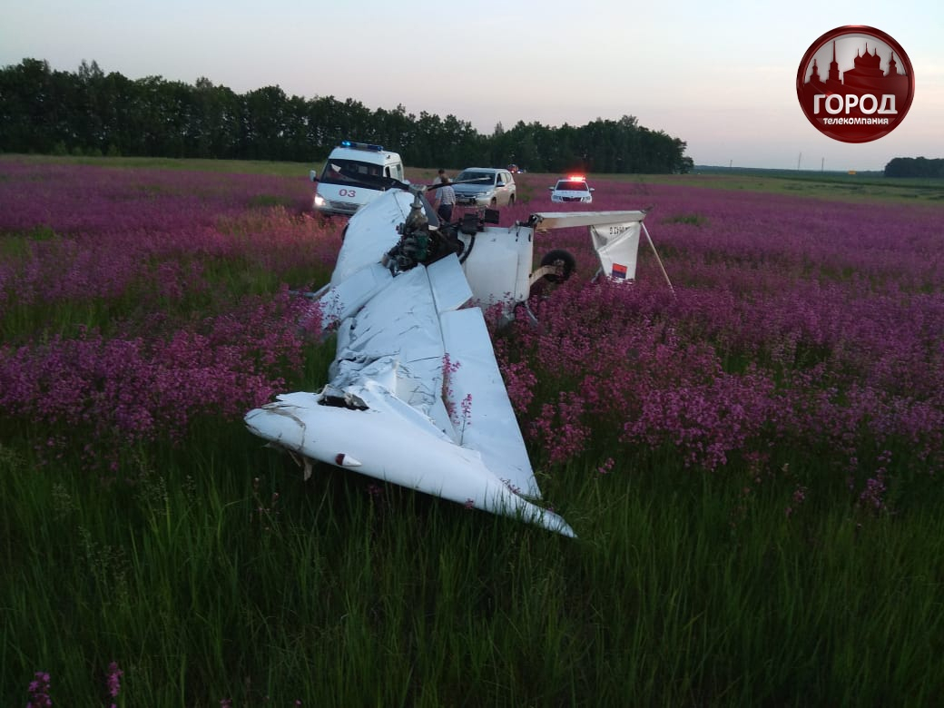 Фото с места падения самолета «Бекас» в Шиловском районе