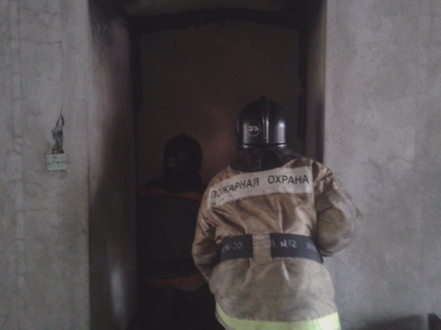 Есть пострадавший: в скопинской пятиэтажке загорелась квартира