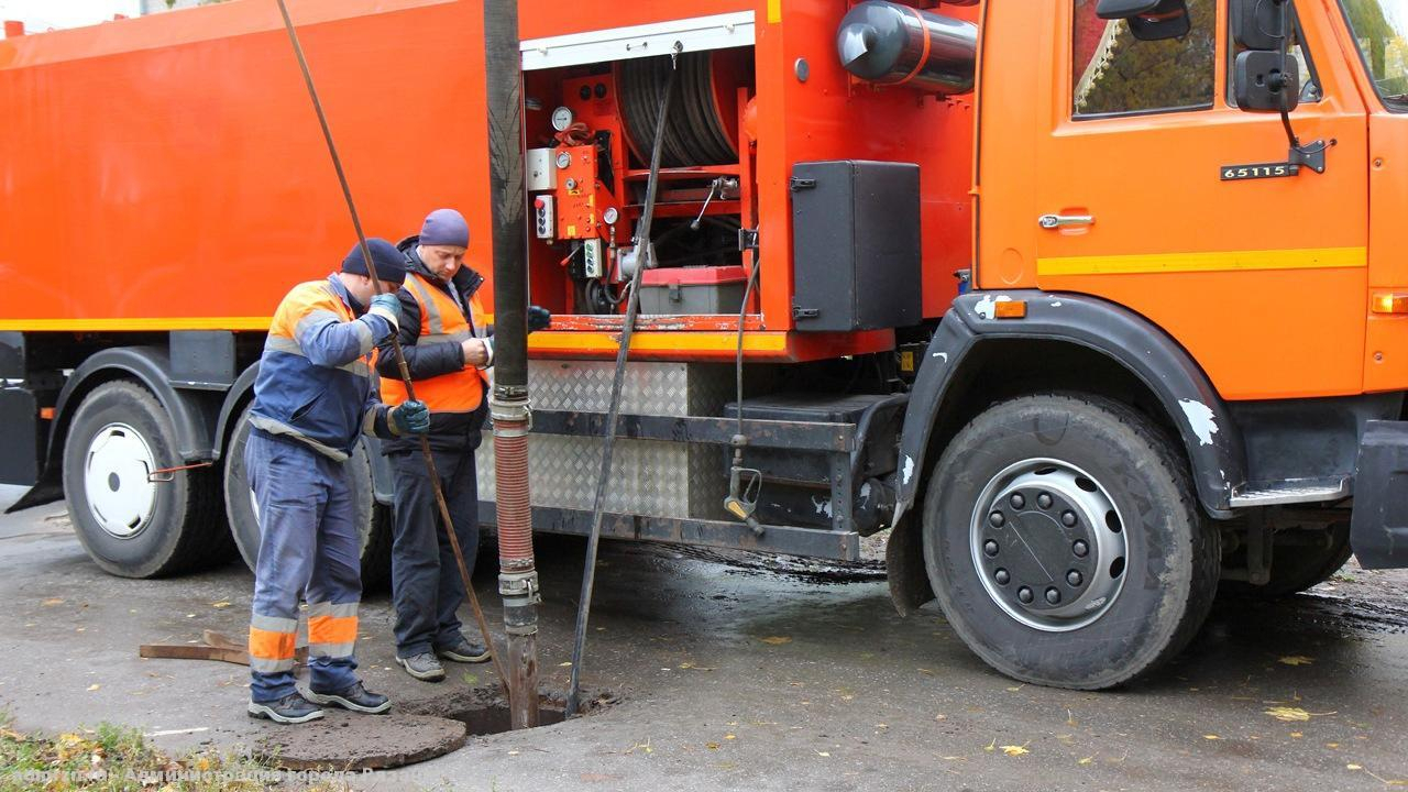 “Потопа больше не будет?”: в  Рязани занялись очисткой и ремонтом ливневок