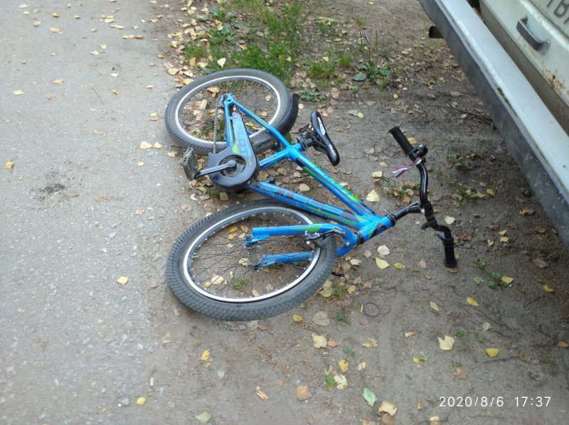Детские разборки: 7-летний велосипедист столкнулся с 13-летним подростком на мопеде