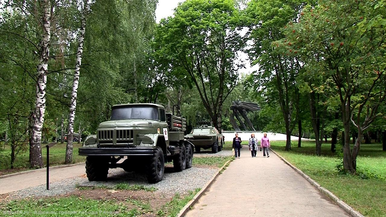 Вандалы не пройдут: в Рязани состоялось патрулирование территории у памятника Советско-Польскому братству по оружию