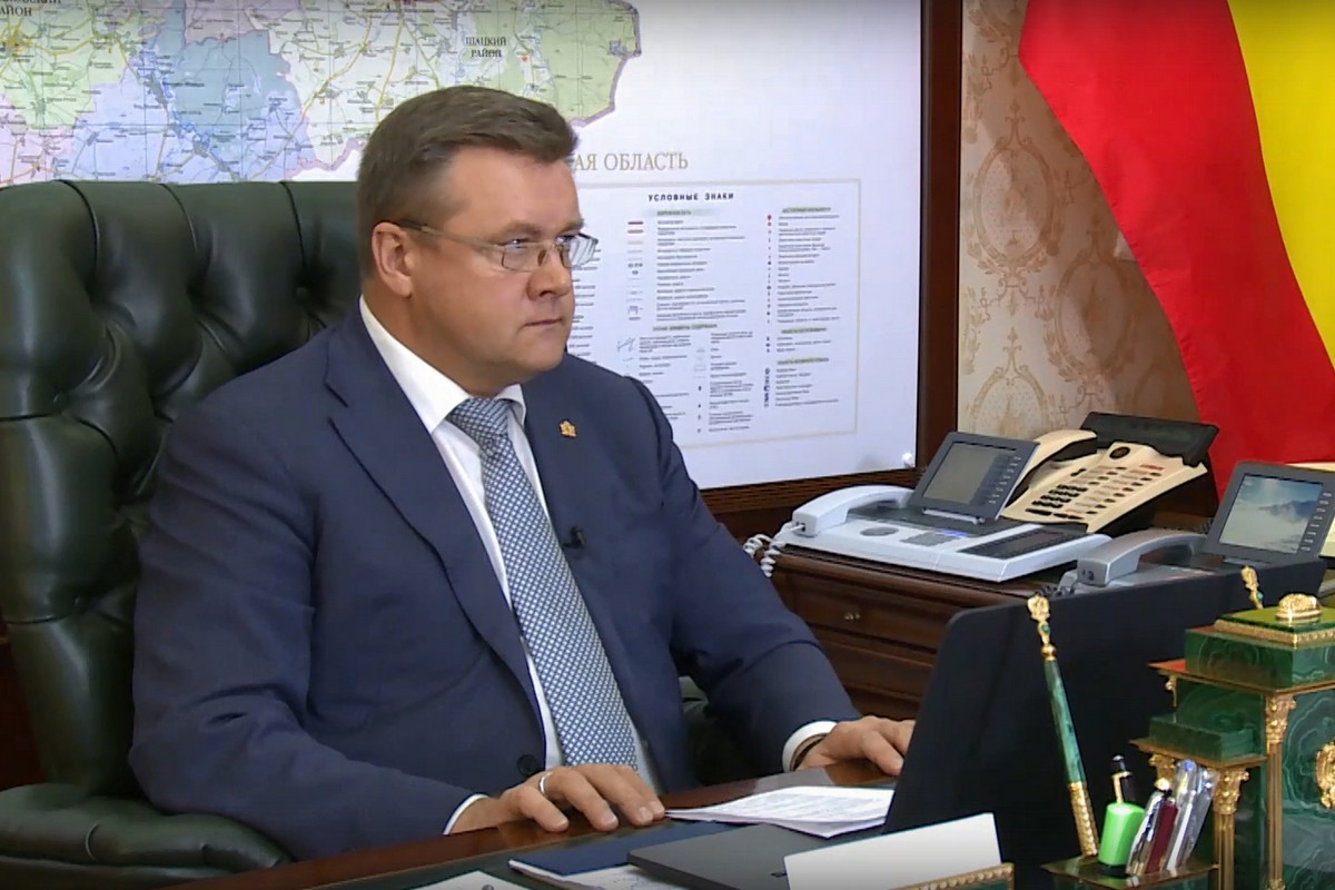 Пригрозил уволить за грязь в городе: губернатор Рязанской области раскритиковал работу дирекции благоустройства