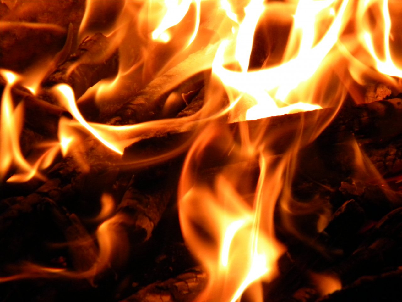 Танец огня: в Рязани произошел пожар в пятиэтажке