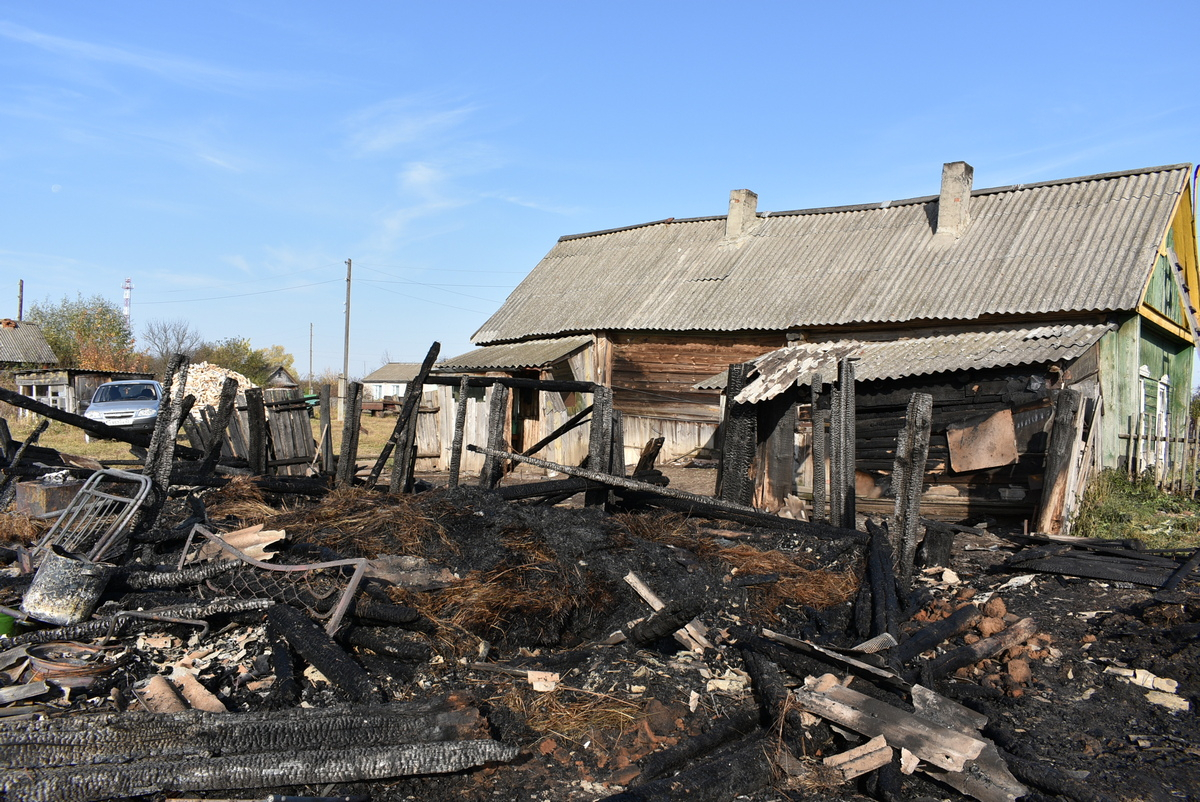 Виновата трава: в Путятинском районе сгорели четыре сарая