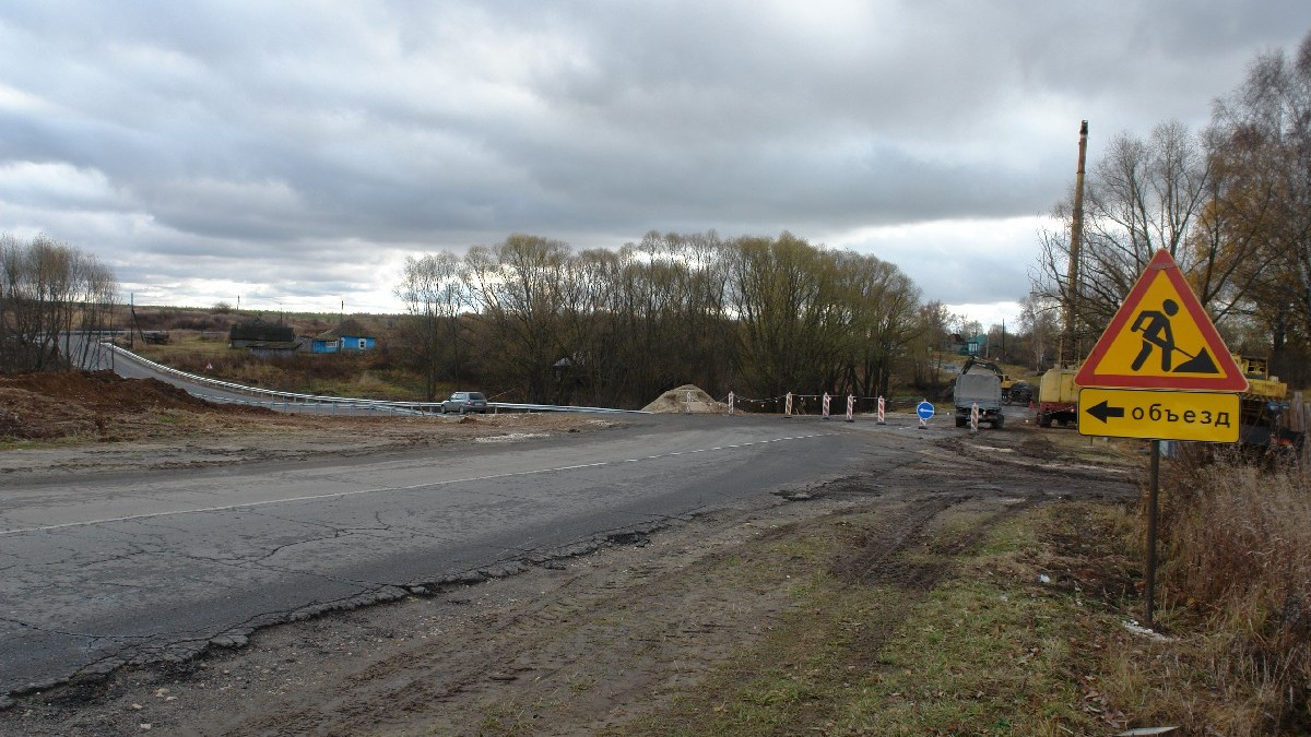 Закончат в декабре: под селом Михайлово ремонтируют мост