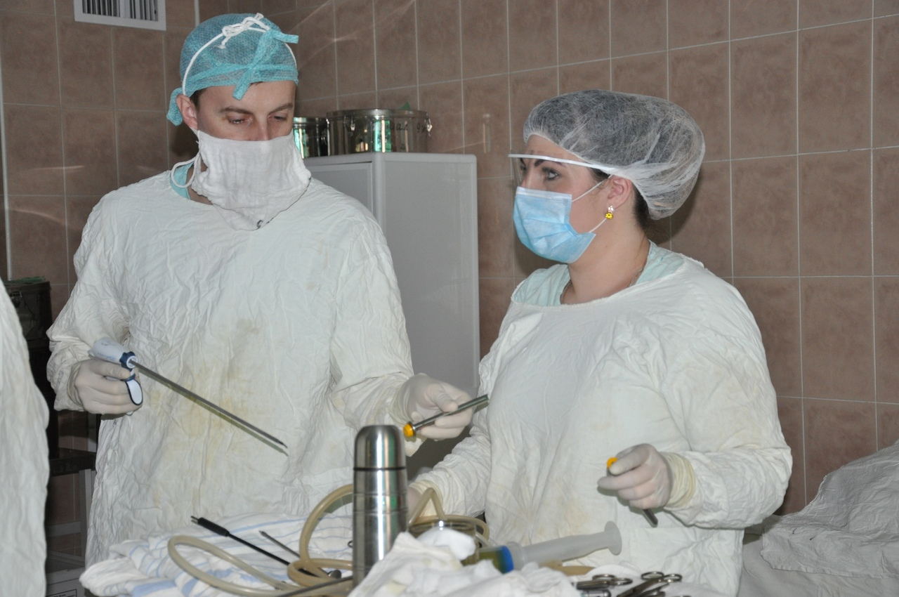 Золотые руки: рязанские врачи впервые провели сложнейшую операцию методом «рандеву»