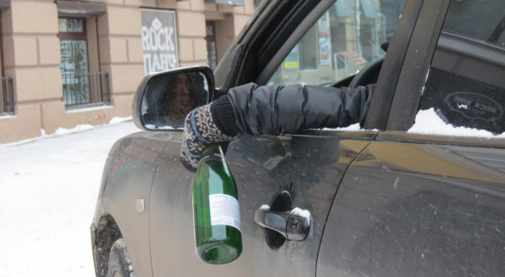 Попытался уехать от полиции: на Зубковой задержали пьяного водителя