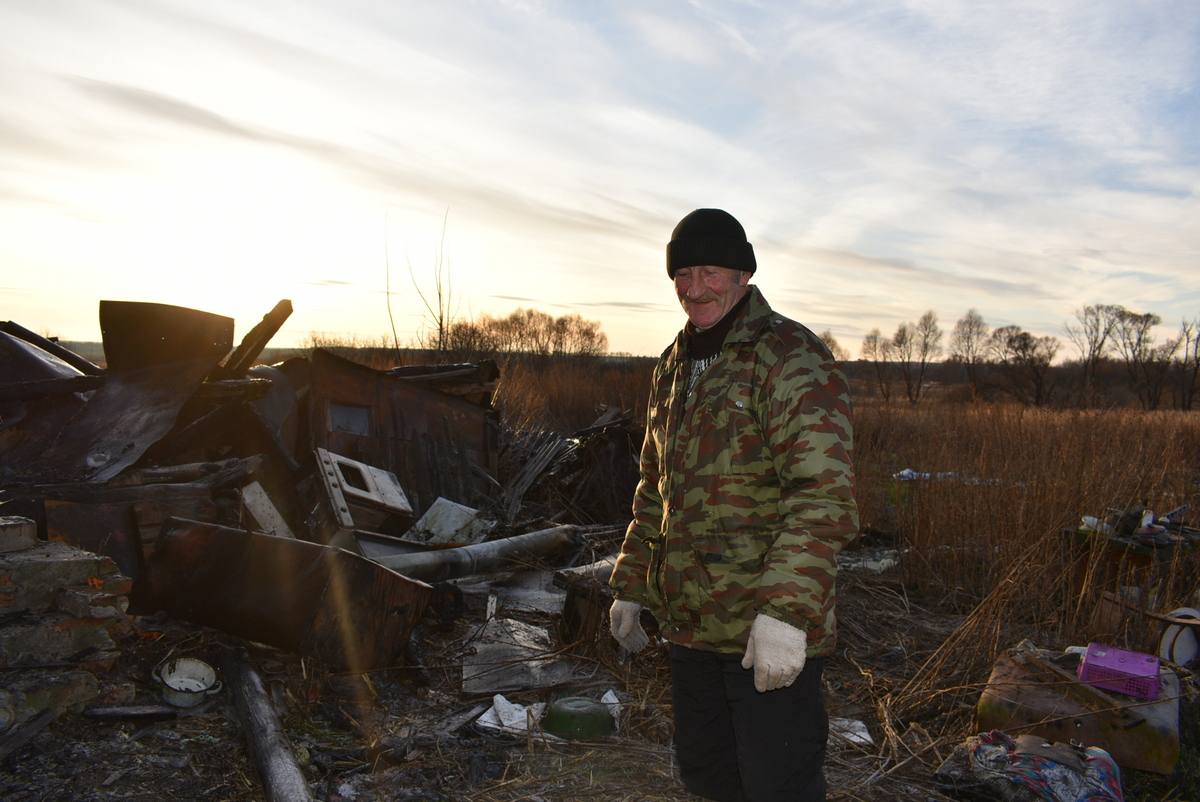 Герои не носят плащи: в Рязанской области мужчина вытащил соседа из горящего дома