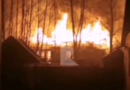 Полыхало сильно: ночью в Солотче загорелся жилой дом