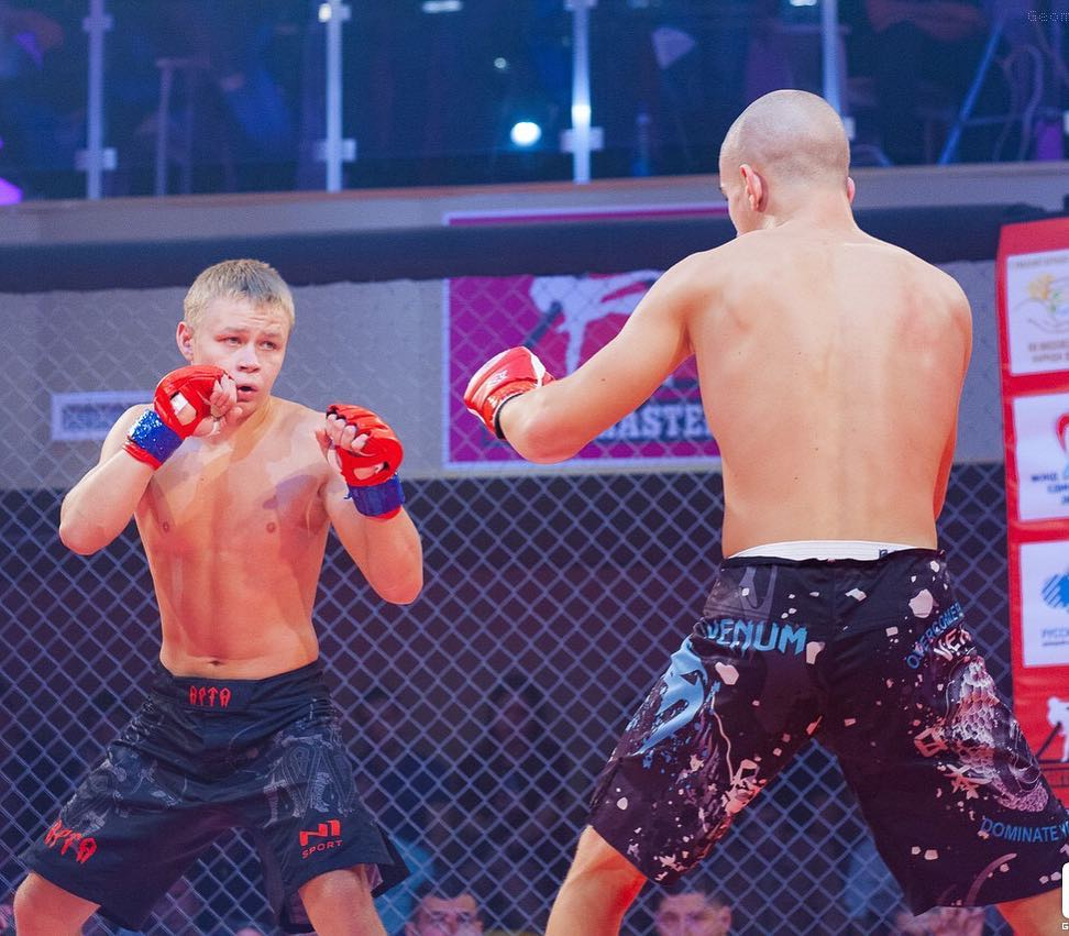 Только вперед: новая компания Хабиба Нурмагомедова пригласила рязанского бойца MMA на турнир