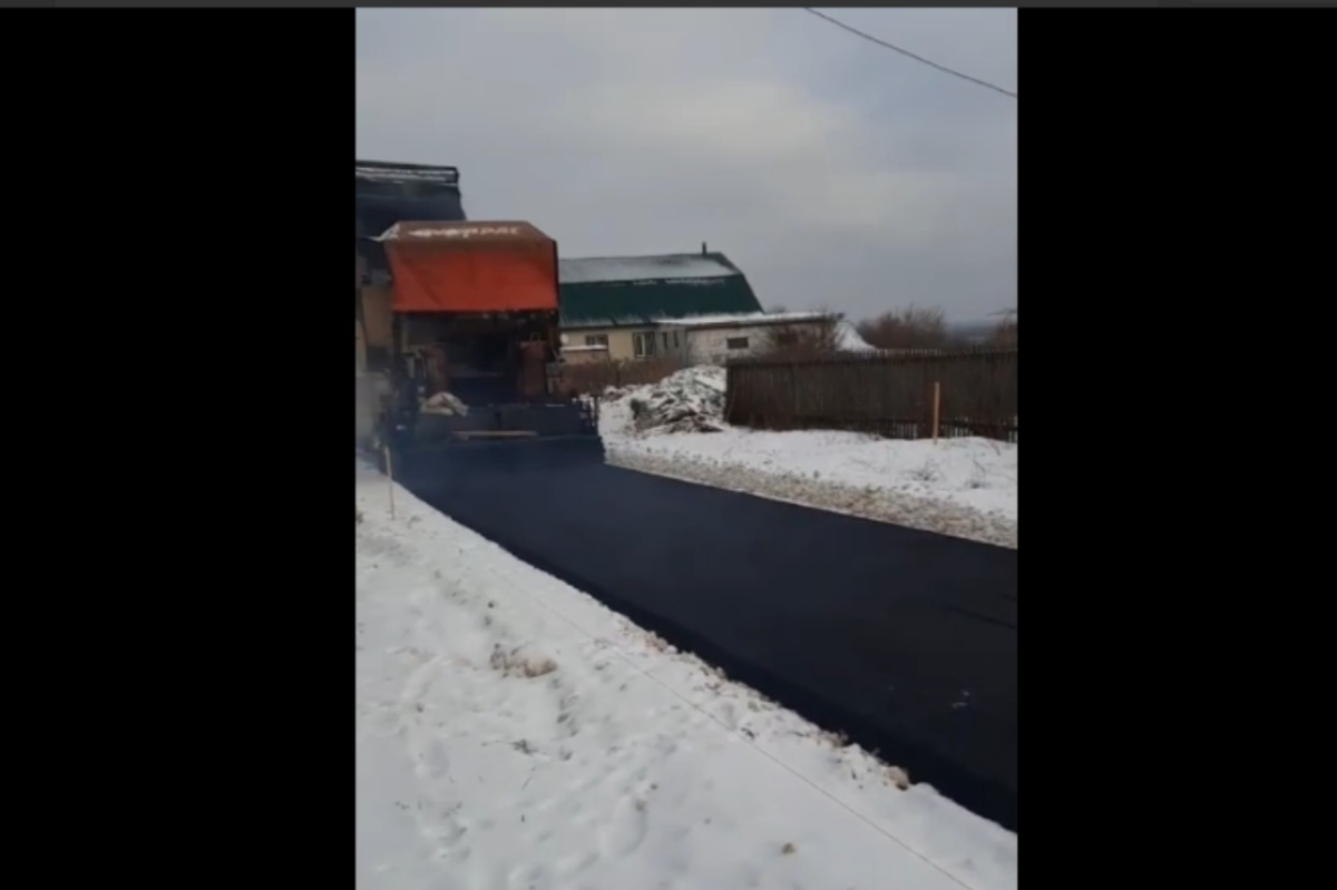 “Народный Фронт” выявил нарушения в Сасовском районе: свежий асфальт укладывают прямо в снег