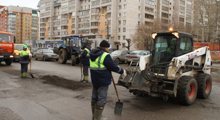 Губернаторские субсидии: Любимов предложил муниципалитетам помочь с ремонтом дорог
