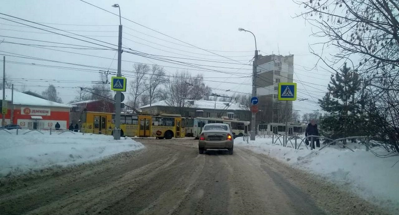 Пока без разметки: в Горроще оборудовали новый пешеходный переход