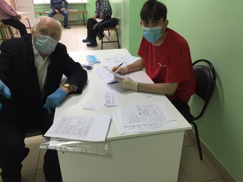 Рязанские активисты ОНФ помогают врачам с вакцинацией