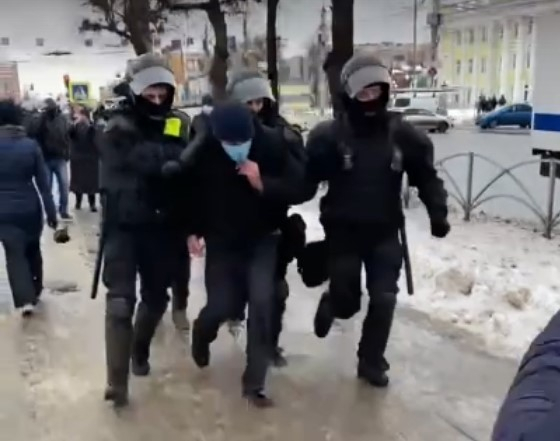 Митинги в Рязани: полиция начала задерживать протестующих