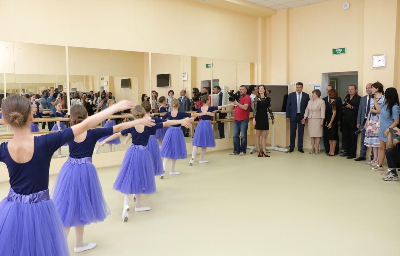 Потратили больше миллиона: 1 сентября откроется школа искусств в Песочне