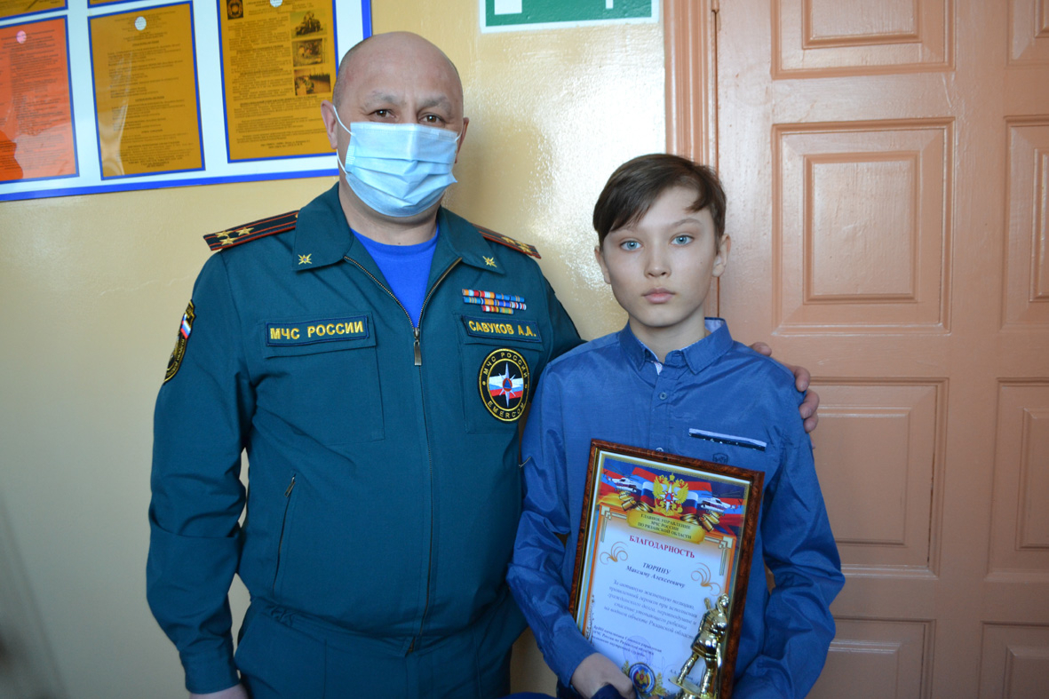 Спас тонущего первоклассника: в Пителинском районе наградили школьника