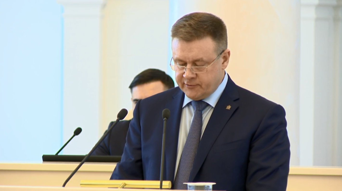 LIVE: Любимов выступает с отчетом перед депутатами Рязанской области