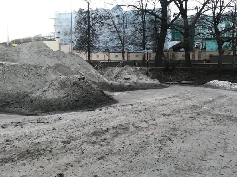 Ремонт моста на Ленина: рязанцы пожаловались на разбитый тротуар у цирка