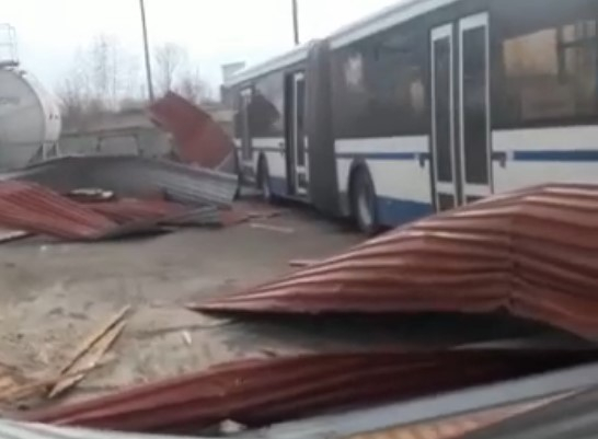 Город разметало: последствия урагана в Новомичуринске попали на видео