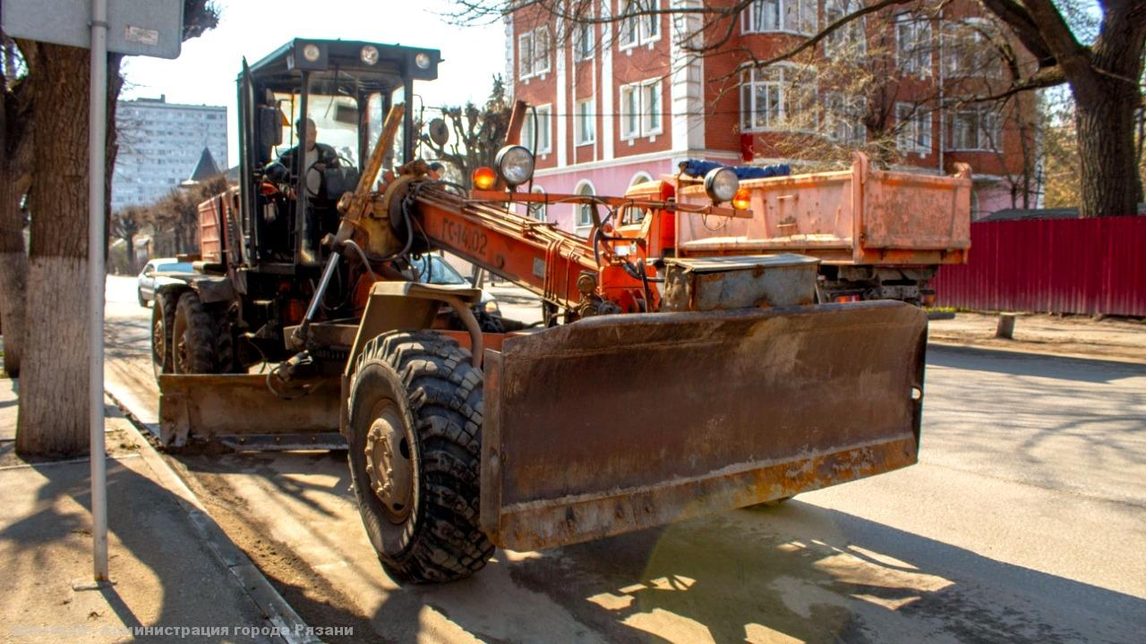 Центр и окраины: в мэрии отчитались об уборке улиц Рязани