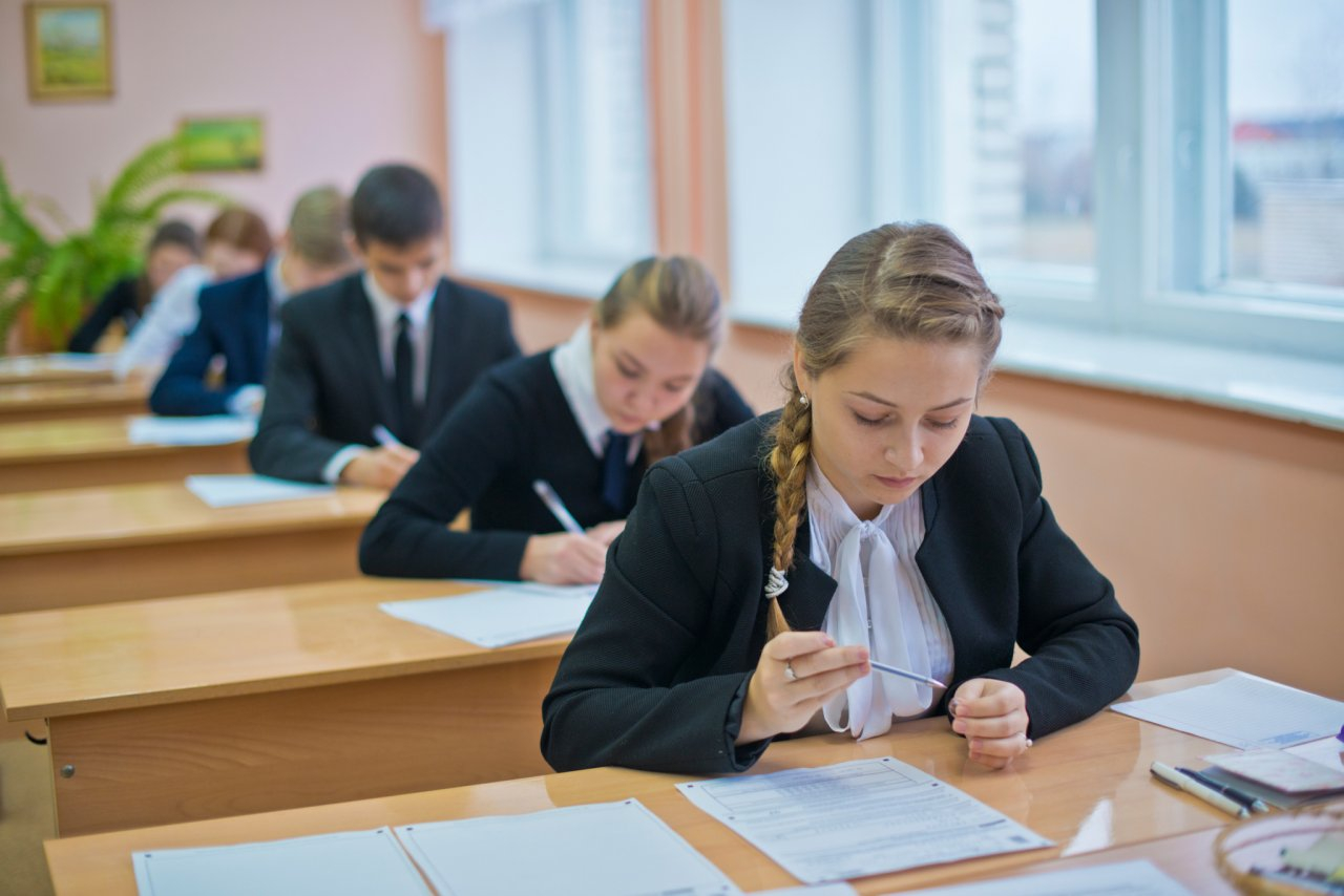 Минпросвещения РФ: школьники будут сдавать итоговые экзамены очно