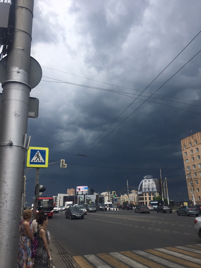 Гроза и сильный ветер: в Рязани объявлено метеопредупреждение