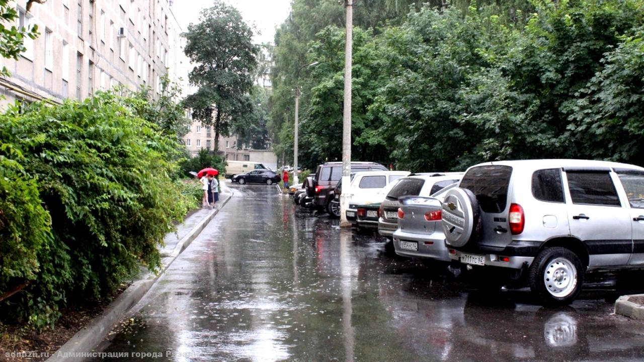 Парковки, бордюры, газоны: в Горроще провели приемку дворовых территорий