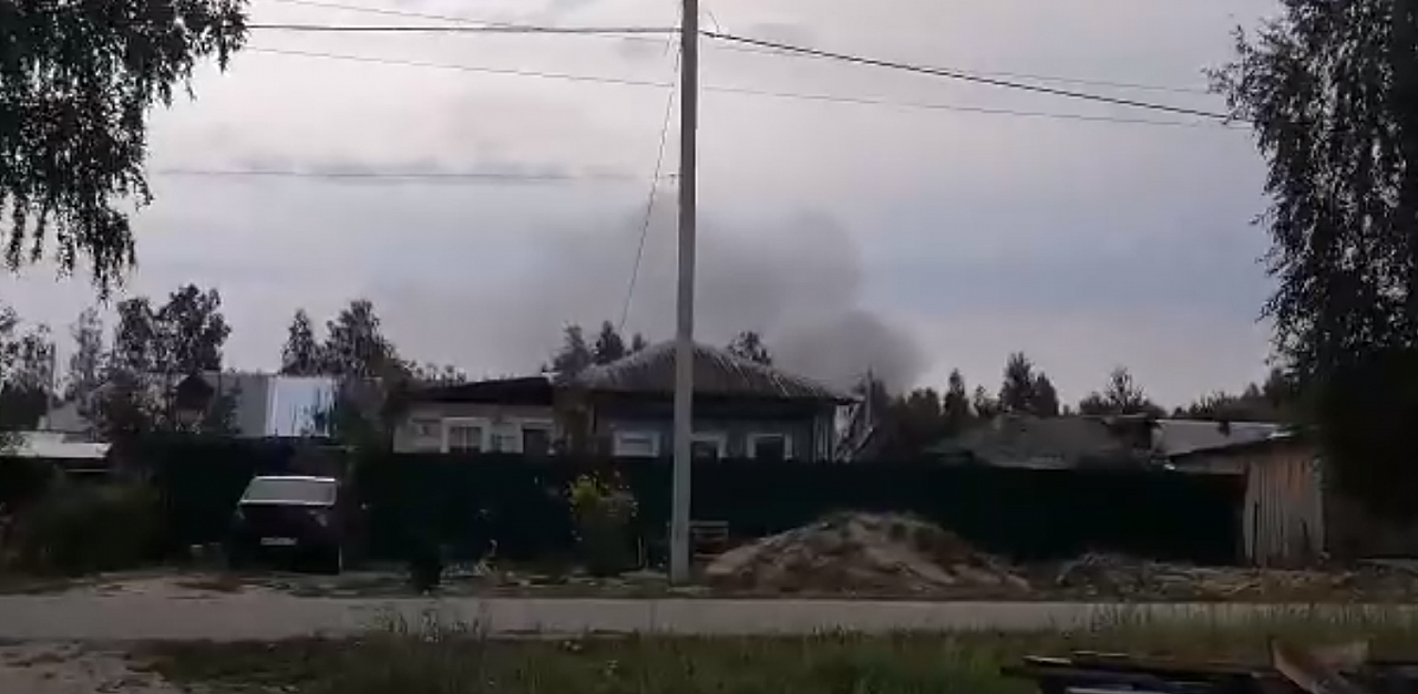 Видео: в Туме снова загорелась свалка