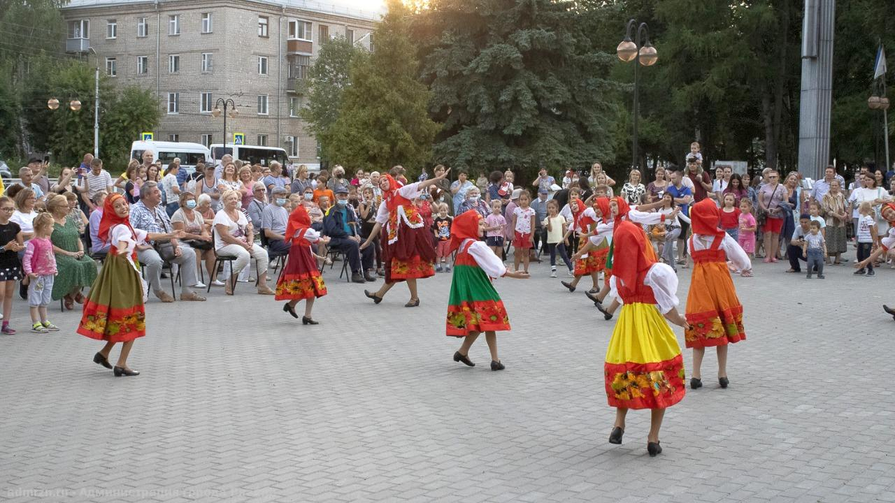 Праздник продолжается: в Московском районе состоялся концерт, посвященный Дню города