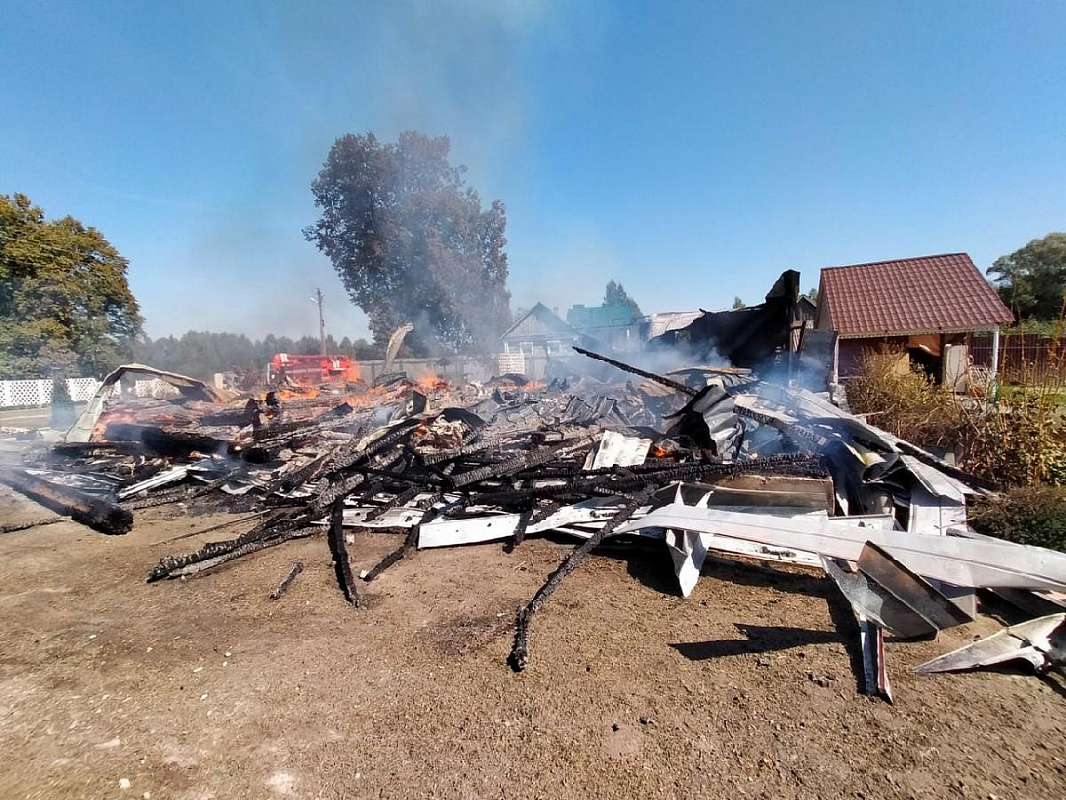 Семья осталась без крова: в Спасском района дотла сгорел дом