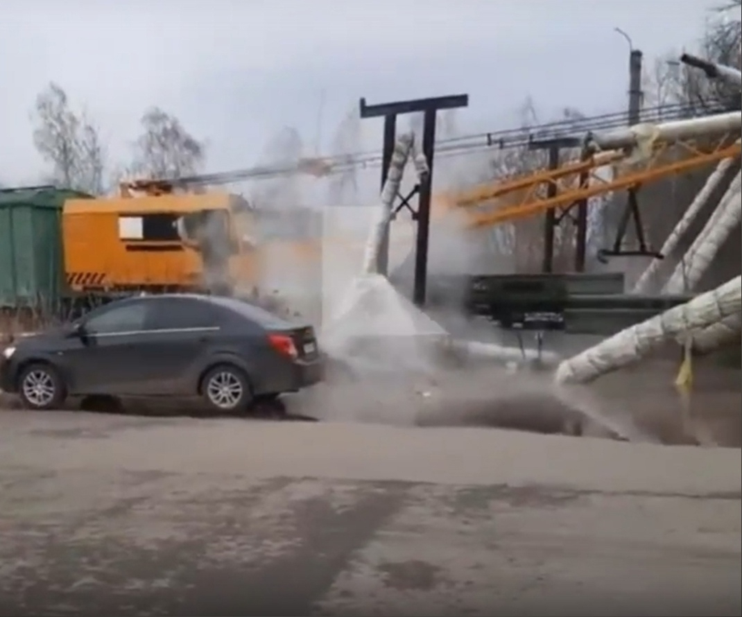 На Забайкальской потоп: машинист поезда порвал трубы теплотрассы